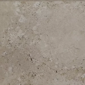 TREAPTA TRAVERTIN ANTIQUE MIX BLEND - 33X61X3 cm, finisaj antichizat, natural nechituit, nuanțe bej-maronii calde, cu o margine rotunjită, ideală pentru spații rustice și clasice.