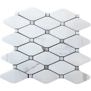 MOZAIC DIN DOLOMIT DIAMOND - 24.5X26.5 cm, finisaj slefuit, model elegant cu formă de diamant, in nuante de alb cu insertii gri-bej, realizat din piatră naturală Dolomit.