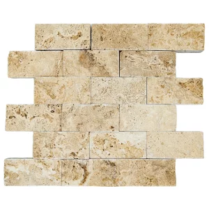 MOZAIC DIN TRAVERTIN LIGHT SPLIT FACE - 29X30.5 cm, finisaj scapitat, split face, nuanțe calde de crem-bej, ideal pentru decoruri naturale, interioare și exterioare.