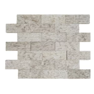 MARMURA DECORATIVA BEIGE RIZATA - 7.5X20.3 cm, grosime variabila 1.2–1.5 cm, nuanțe naturale de bej deschis, crem și accente gri-pământii, finisaj cu striații fine, ideal pentru placări verticale interioare și exterioare.