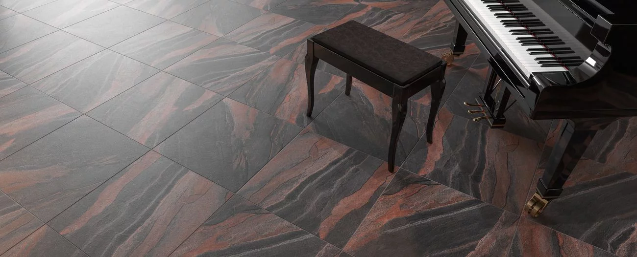GRESIE SLATE ANTHRACITE MAT - 60X60 cm, porțelanată rectificată, finisaj mat, în nuanțe intense de antracit cu accente ruginii, aspect natural de ardezie, ideală pentru spații interioare și exterioare moderne.