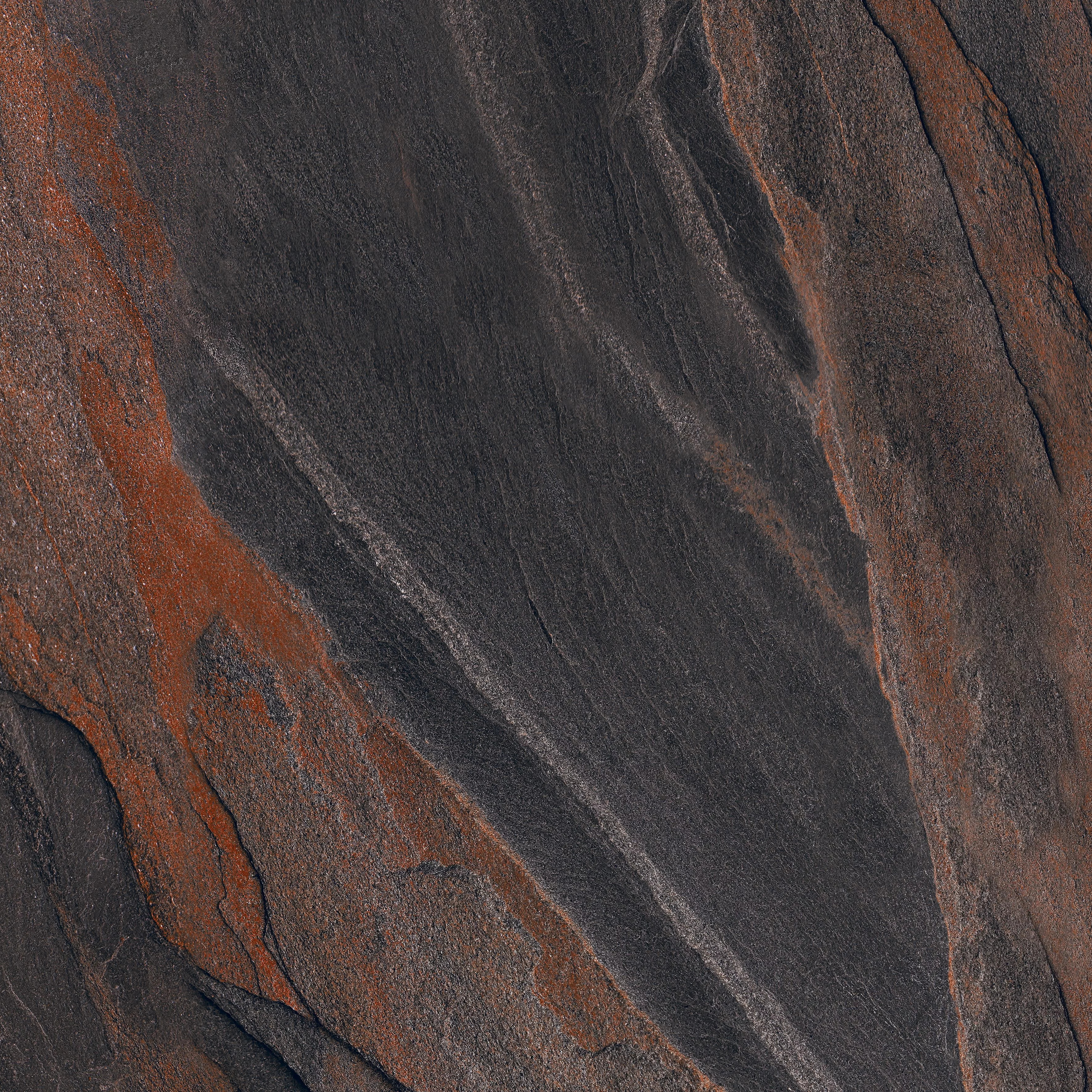 GRESIE SLATE ANTHRACITE MAT - 60X60 cm, porțelanată rectificată, finisaj mat, în nuanțe intense de antracit cu accente ruginii, aspect natural de ardezie, ideală pentru spații interioare și exterioare moderne.