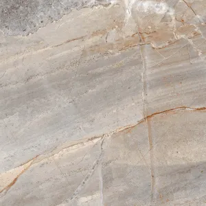 GRESIE GLOW BROWN (154) - 60X60 cm, porțelanată, lucioasă, în nuanțe de maro și gri-bej, cu efect marmorat natural, ideală pentru interioare elegante.