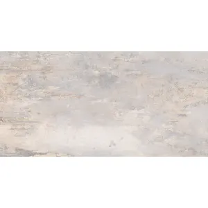 GRESIE METAL CREMA - 60X120 cm, porțelanată, lucioasă, rectificată, aspect industrial modern în nuanțe de crem și gri deschis, ideală pentru interioare moderne și luminoase.