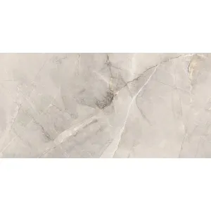 GRESIE NOVENTA GRIS - 80X160 cm, porțelanată, în nuanțe de gri deschis cu nervuri naturale fine, aspect marmură lucioasă, ideală pentru interioare elegante și moderne.