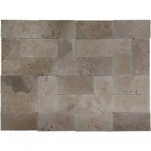 TRAVERTIN RUSTIC TUMBLED - 10X20.3X1.2 cm, cu suprafață nechituită și finisaj antichizat, ideal pentru placări naturale, rustice, atât în interior, cât și în exterior.