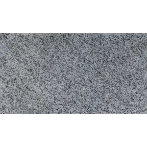 GRANIT NH GRI FIAMAT - 30X60X1.8 cm, finisaj fiamat (antiderapant), ideală pentru spații interioare si exterioare, este o alegere excelentă pentru amenajările zonelor cu trafic intens.
