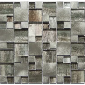 MOZAIC DIN STICLA SI METAL PE PLASA WA652 - 30X30 cm, sticlă și metal, cu finisaj lucios în tonuri naturale de gri și maro, montat pe plasă, ideal pentru decorarea pereților interiori, baie, bucătărie sau spații moderne.