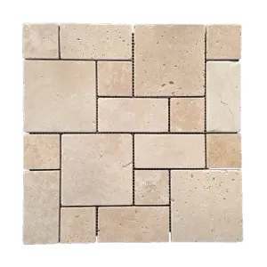 MOZAIC MINI FP DIN TRAVERTIN RUSTIC - 30.5X30.5X1 cm, mozaic tip French Pattern antichizat, bej, crem, nuanțe naturale, ideal pentru spații interioare și exterioare, oferind un aspect cald, natural și decorativ.