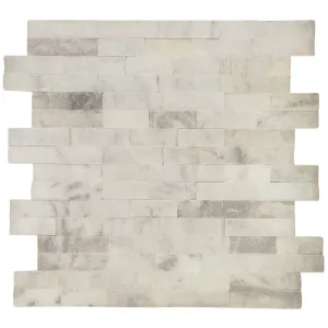 PANEL MARMURA WHITE - 15.2X61 cm, grosime variabila 1.5-1.8 cm, culoare alb cu insertii gri, finisaj split face, ideal pentru placări interioare și exterioare.