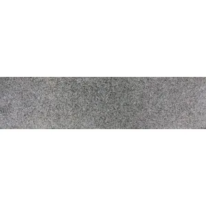 TREAPTA GRANIT RH FIAMAT - 32X132X1.6 cm, finisaj antiderapant și margine teșită, soluția ideală pentru scări cu trafic intens, interior și exterior.