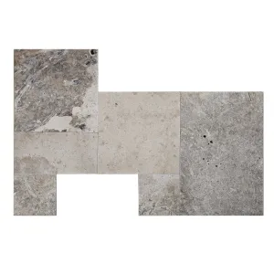 TRAVERTIN COLOR MIX FP -1.2 cm, French Pattern, set modular format din 6 plăci de dimensiuni diferite, grosime 1.2 cm, finisaj tumbled și nechituit, în tonuri mixte de gri, crem și bej, ideal pentru pardoseli naturale cu design variat și rustic-elegant.