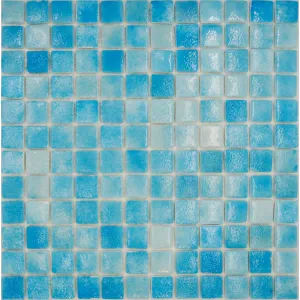 MOZAIC DIN STICLA H101 (chip 2.5x2.5) - 31.5X31.5 cm, în tonuri de albastru pastel, cu finisaj lucios, ideal pentru piscine, băi și decoruri interioare sau exterioare.