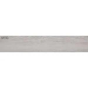 GRESIE M190 - 15X80 cm, porțelanată, lamele tip parchet, suprafata mată, cu aspect natural de lemn in nuante de gri, potrivită pentru placari interioare si exterioare.
