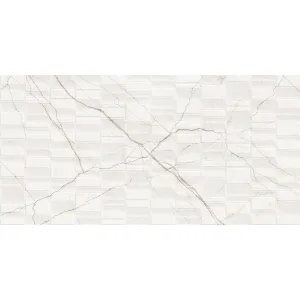 GRESIE ARISTO BIANCO VEGA - 60X120 cm, porțelanată, glazurata, aspect de marmură crem cu inserții gri și maro, finisaj mat cu carving embosat în figuri geometrice, recomandată în special pentru placarea pereților decorativi.