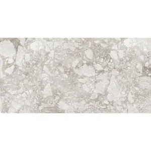 GRESIE CHEPPO GRIGIO - 60X120 cm, porțelanată, finisaj mat cu aspect granulat, imitație terrazzo gri, potrivită pentru interioare moderne și exterioare rezistente.
