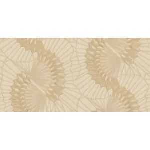 TAPET PVC ROYAL 93039 - 106X1000 cm (10.6 mp/rolă), cu model geometric 3D în nuanțe calde de bej și auriu deschis. O alegere elegantă și luminoasă, perfectă pentru interioare moderne cu accente rafinate.