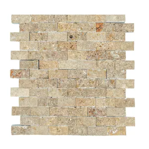 MOZAIC DIN TRAVERTIN NOCHE - 29X30.5, grosime variabila 1.5-1.8 cm, finisaj scapitat, split face, în nuanțe naturale de maro, ideal pentru decoruri interioare și exterioare cu aspect rustic și autentic.