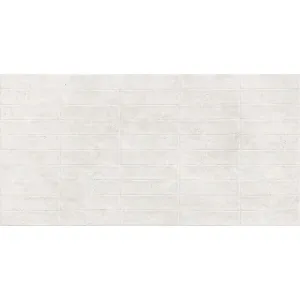 GRESIE DECOR MEMETO ARIA - 60X120 cm, porțelanată, rectificata, aspect faianță tip subway, albă, cu finisaj embosat, ideală pentru placări verticale interioare și exterioare.