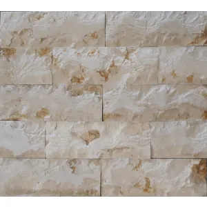 MARMURA GALALA SPLIT FACE LA PALET - 7x20x1.5 cm, nuanțe calde de crem, bej și accente aurii, ideală pentru placări verticale interioare și exterioare. 