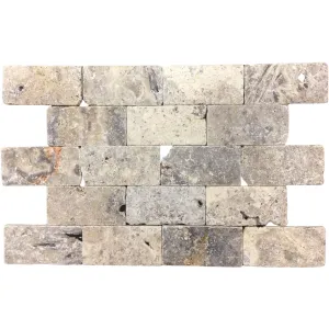 TRAVERTIN SILVER - 7.5X15X1 cm, cu finisaj antichizat tumbled, în tonuri elegante de gri și crem, deal pentru placări interioare și exterioare cu aspect rustic și sofisticat.