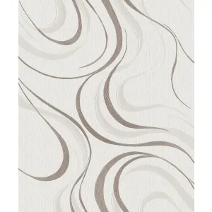Tapet RHYTHM 811605 – 53x1000 cm (5.3 m²/ rola), PVC, lavabil, model modern abstract ondulat în nuanțe de alb, crem și bej.